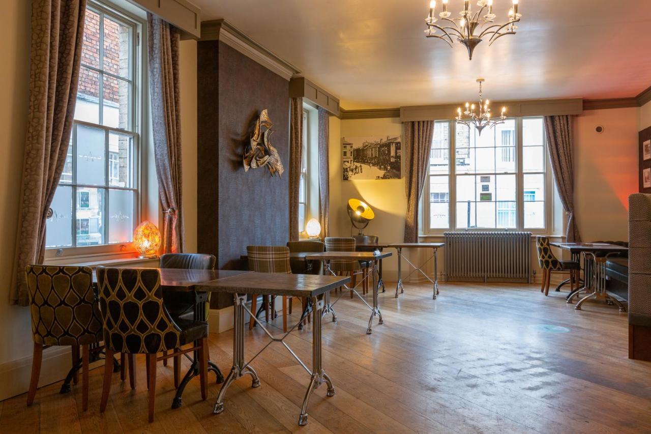 Advocate Arms Hotel Маркет Рейзън Екстериор снимка